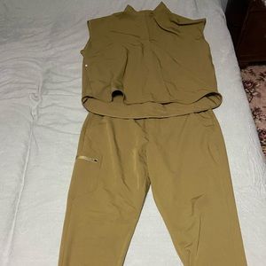 Women’s Scrubs. Figs olive green size xxl. Worn once.